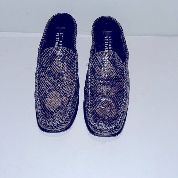 Vintage Stuart Weitzman reptile print 1.75” mules - Picture 2 of 3